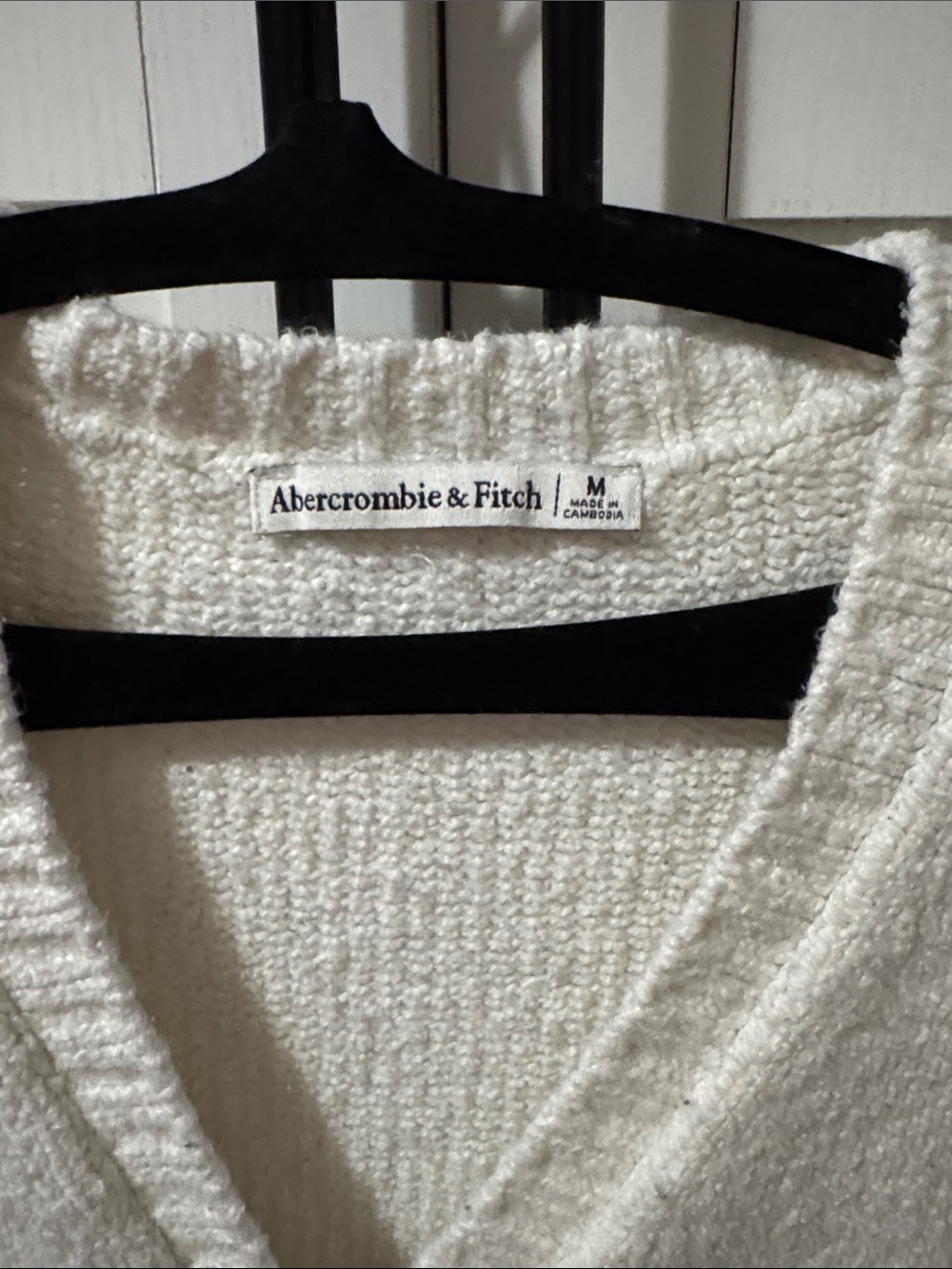 SOLD❣️❣️❣️Abercrombie & Fitch Cardigan - Picture 3 of 3